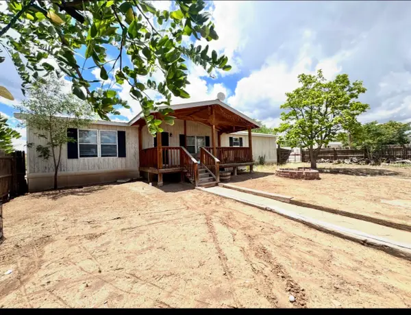 904 La Loma Lane, Espanola, NM 87532