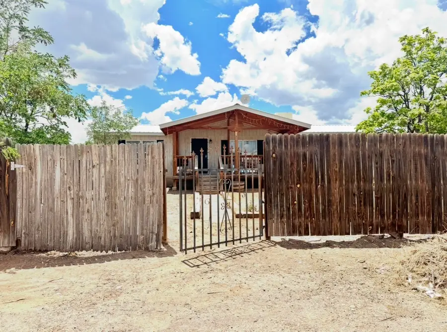 904 La Loma Lane, Espanola, NM 87532 - #2