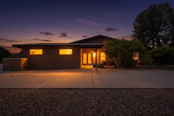 410 Richard Ct, White Rock, NM 87547
