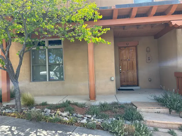 11 Calle Amistosa, Santa Fe, NM 87507