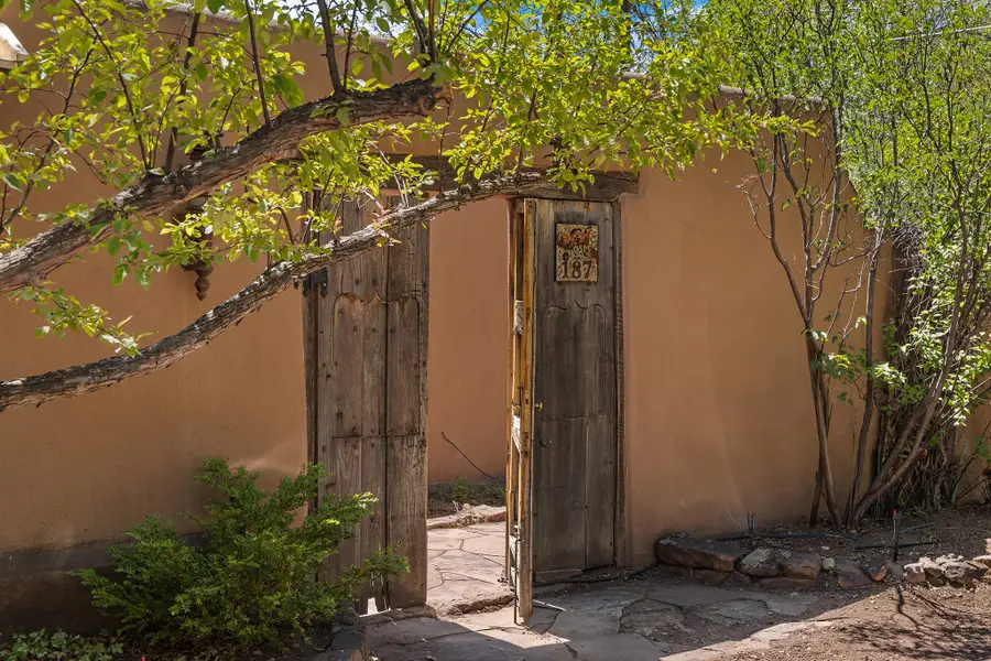 187 Tesuque Village Road, Santa Fe, NM 87506 - #2