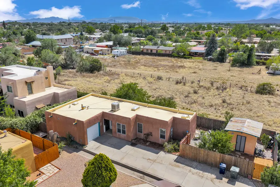 2450 Calle Contessa, Santa Fe, NM 87505 - #2