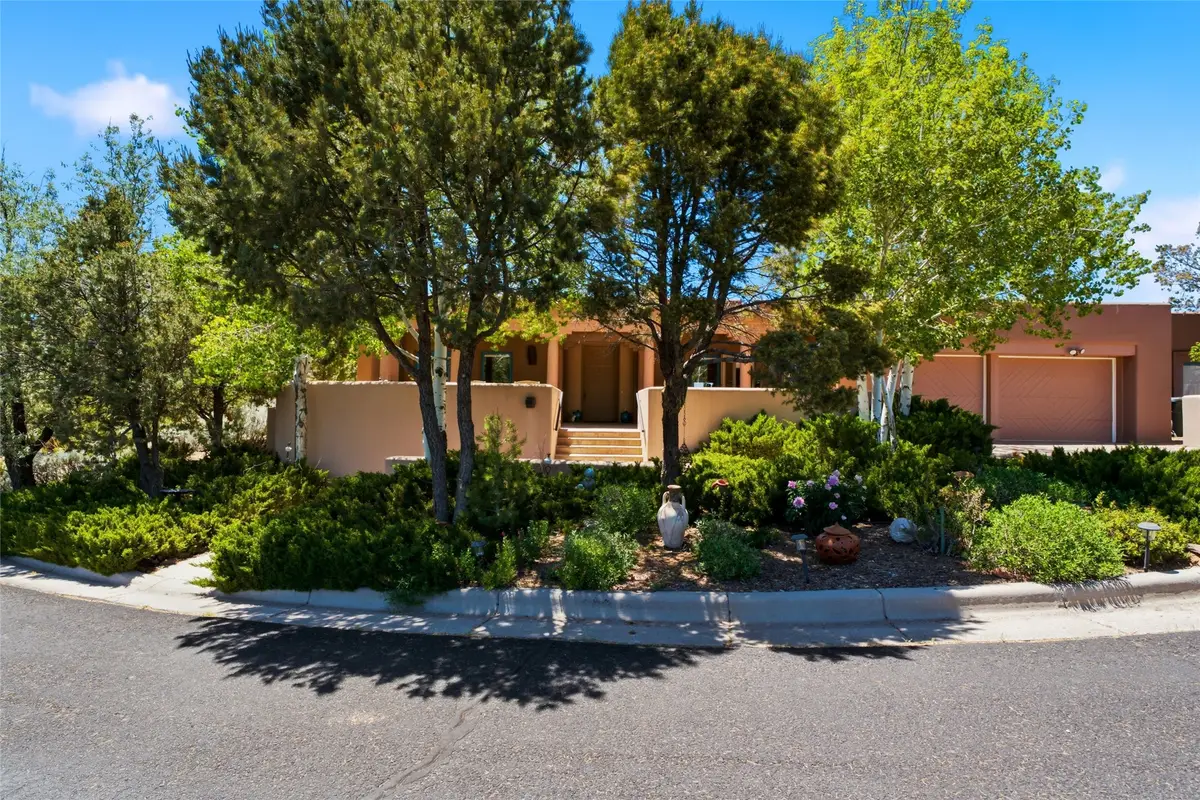 871 Vista Canada, Santa Fe, NM 87501 - #1