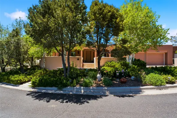 871 Vista Canada, Santa Fe, NM 87501
