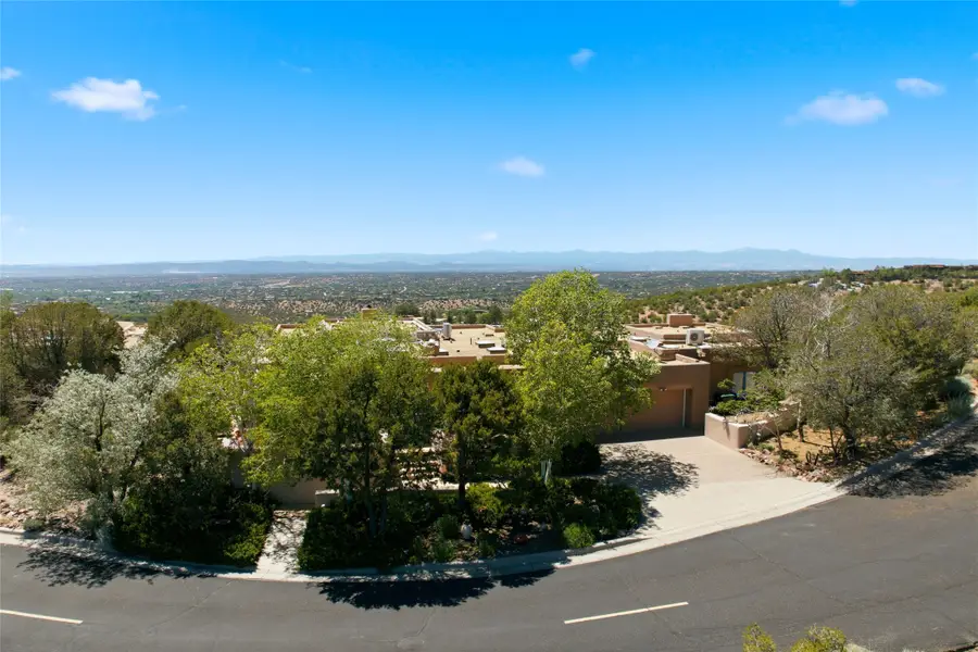 871 Vista Canada, Santa Fe, NM 87501 - #3