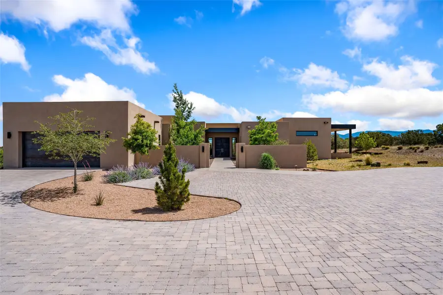 32 Via Del Caballo, Santa Fe, NM 87506 - #2