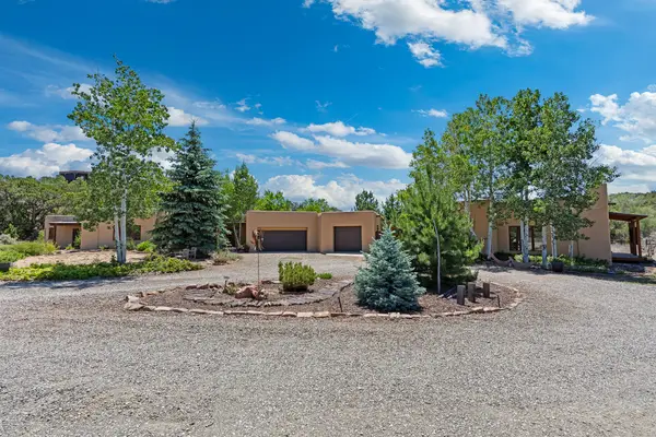 92 Alteza, Santa Fe, NM 87508