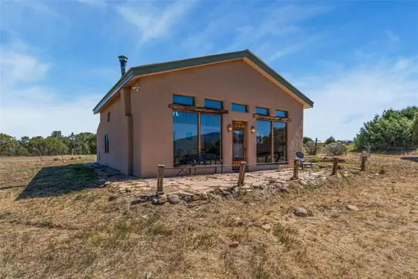 107 County Road 78a, Truchas, NM 87578