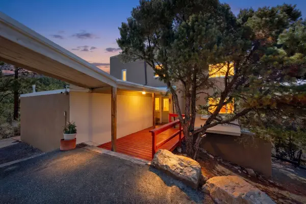 2109 Paseo Del Monte, Santa Fe, NM 87501