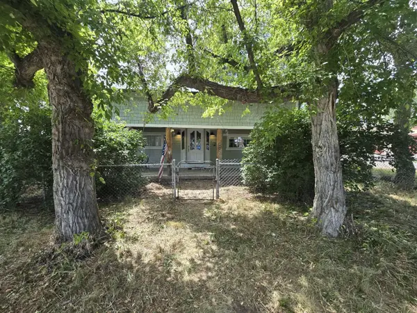 401 Maple Avenue, Chama, NM 87520