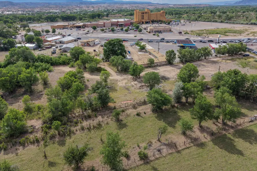 441 E Laguna St, Espanola, NM 87532 - #2