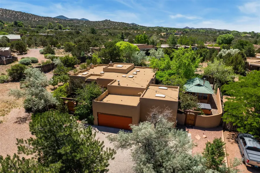 611 Caminito Del Donaldo, Santa Fe, NM 87505 - #2
