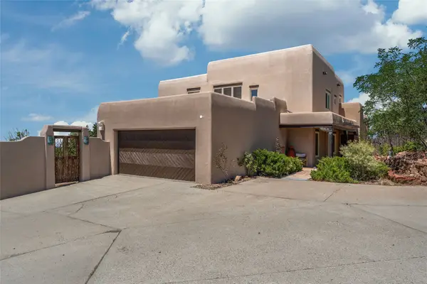 70 La Ventana Drive, Santa Fe, NM 87508