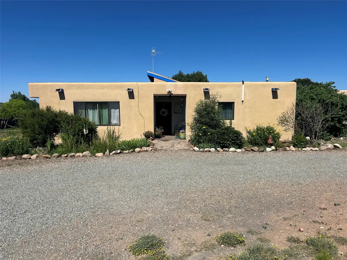 47A Camino Montoya, Santa Fe, NM 87507 - #1