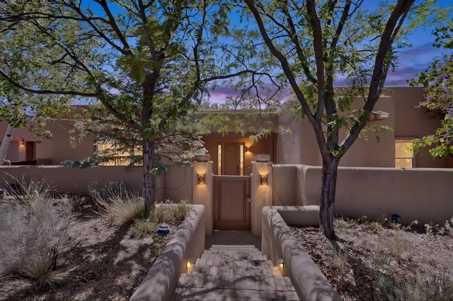 111 Avenida Frijoles, Santa Fe, NM 87507 - #3