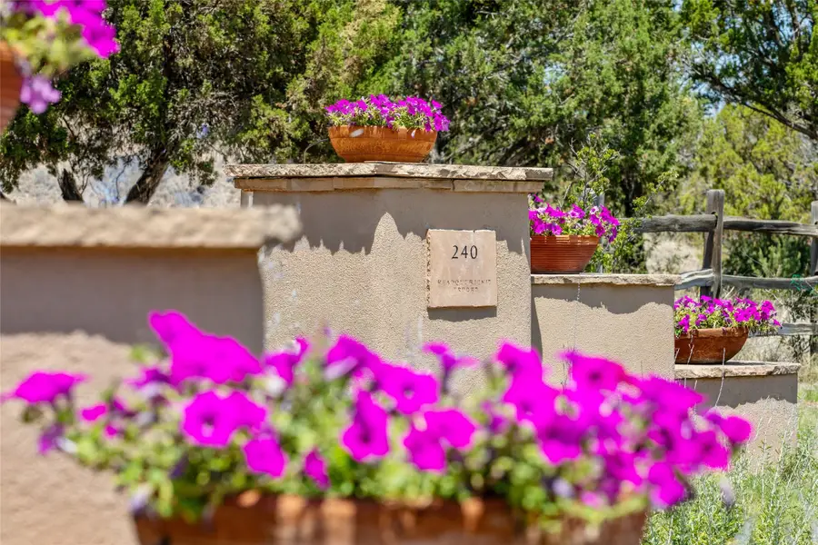 240 Headquarters Trail, Santa Fe, NM 87506 - #2