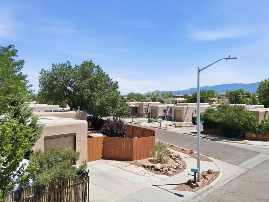 1259 Senda Del Valle, Santa Fe, NM 87508 - #2