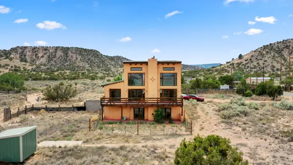 10 New Mexico State Road #233, Medanales, NM 87548