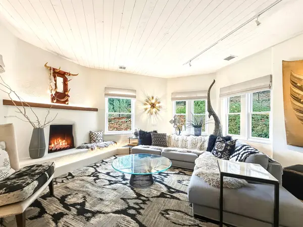 1300 Canyon #G, Santa Fe, NM 87501