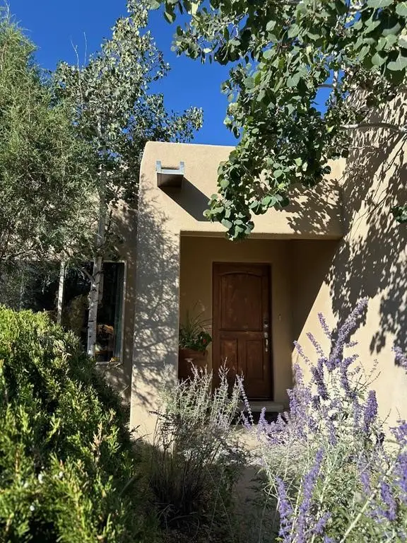 717 Calle Beatrice, Santa Fe, NM 87501 - #3