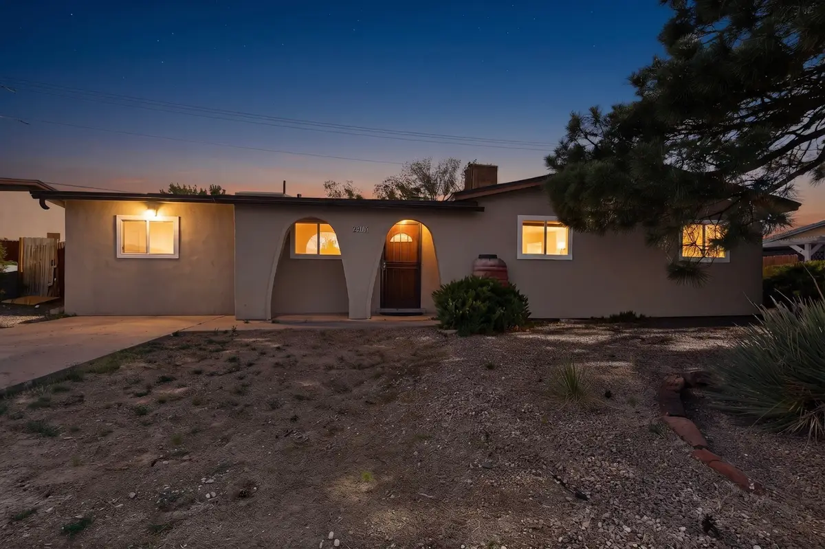 2916 Calle De Pinos Altos, Santa Fe, NM 87507 - #1