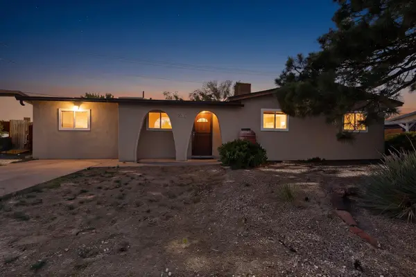 2916 Calle De Pinos Altos, Santa Fe, NM 87507