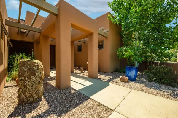2155 Plazuela Vista, Santa Fe, NM 87505