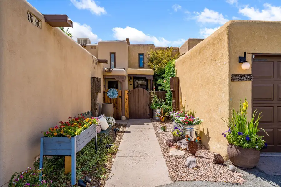 2949 Plaza Azul, Santa Fe, NM 87507 - #2