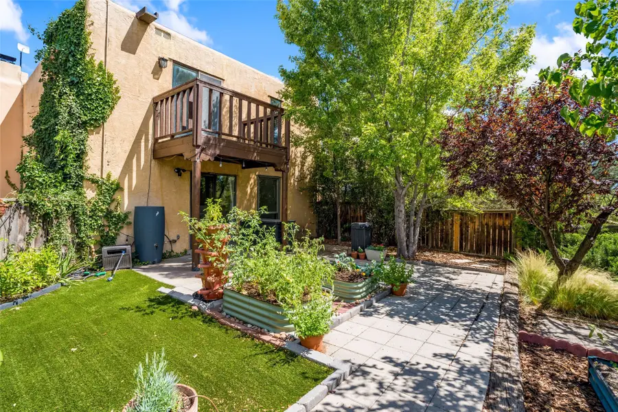 2949 Plaza Azul, Santa Fe, NM 87507 - #3