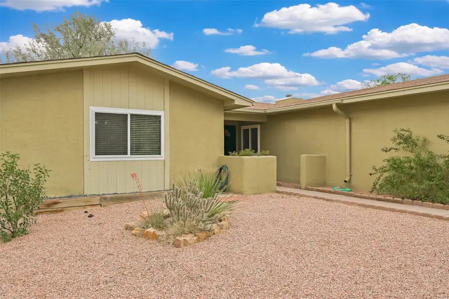 2529 Camino Cabestro, Santa Fe, NM 87505 - #2