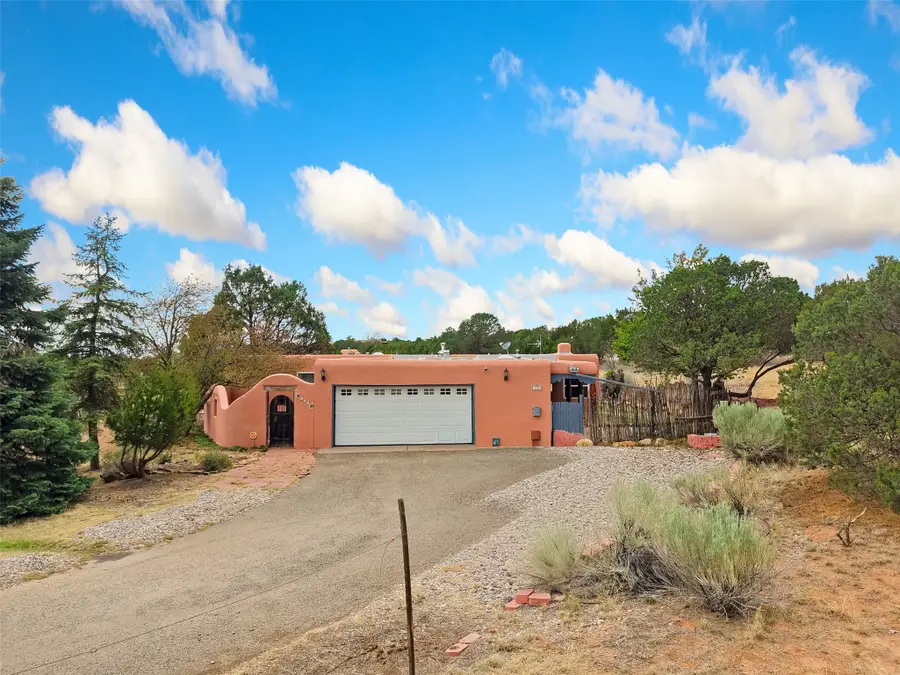 140 Calle San Simon, Santa Fe, NM 87505 - #2
