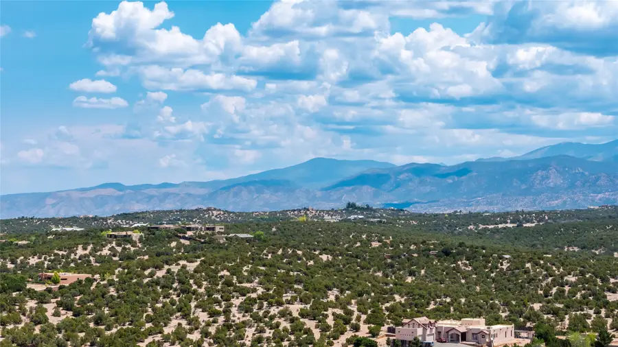56 Paseo Del Coyote, Santa Fe, NM 87501 - #2