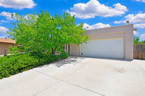 2167 Chamisos Court, Santa Fe, NM 87505
