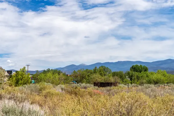 1027, 1017 Alto Street #Lots 1 & 2, Santa Fe, NM 87501