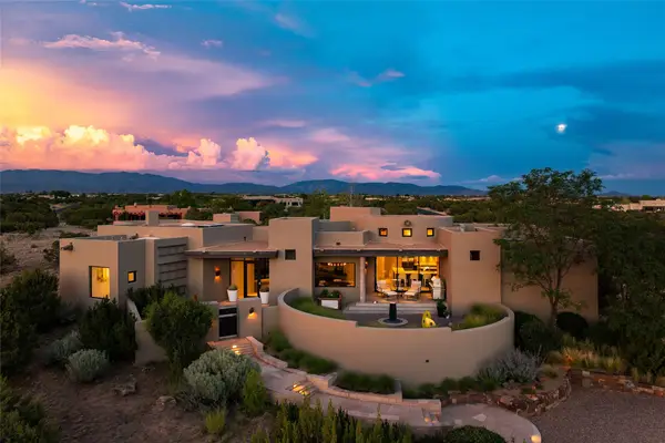 4 Basin View Court, Santa Fe, NM 87506