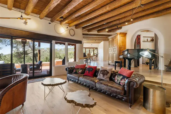 6 Overlook Road, Santa Fe, NM 87505