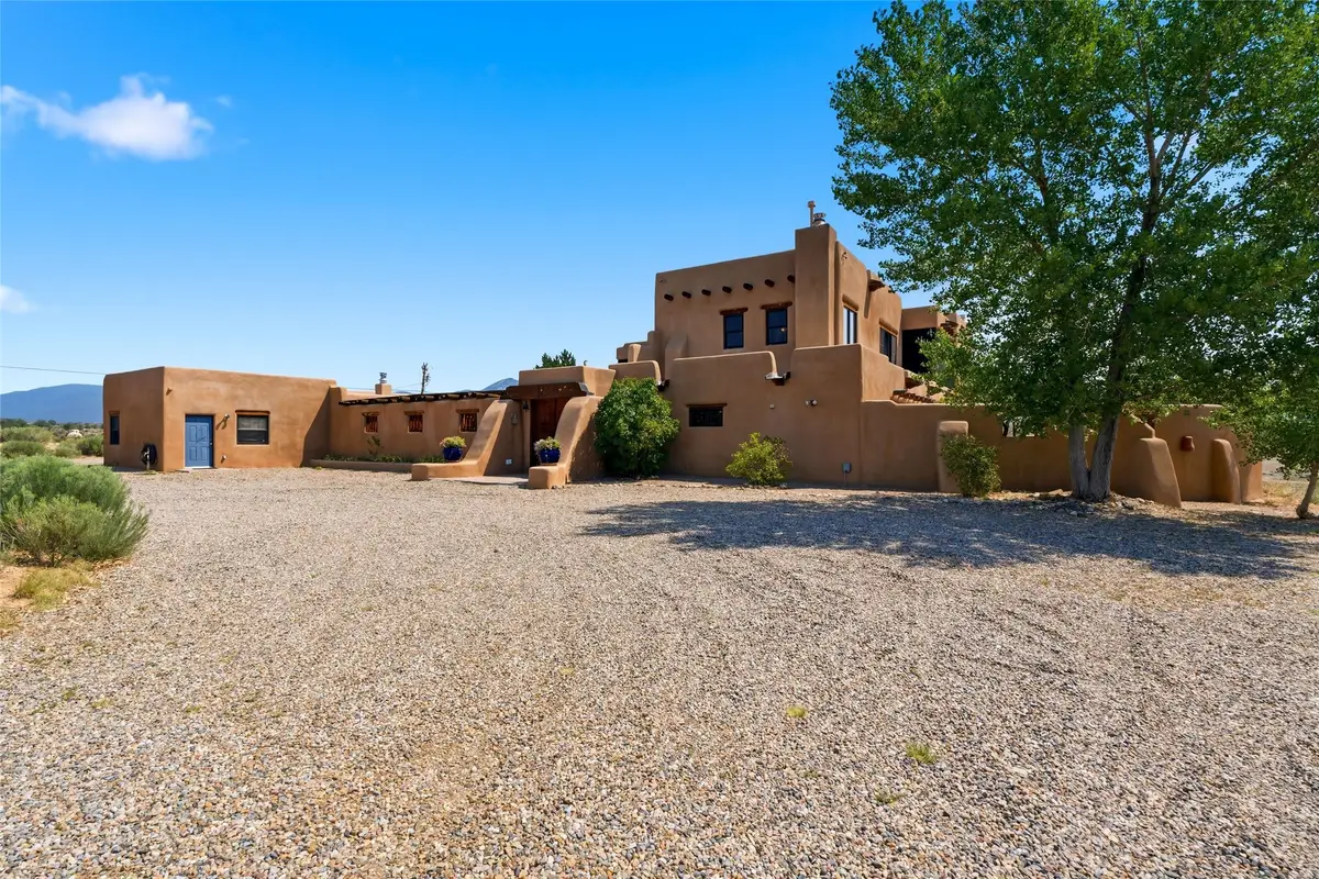 1534 Millicent Rogers, El Prado, NM 87529 - #1