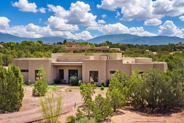 4 Rain Dance Court, Santa Fe, NM 87506