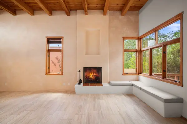 3227 Caminito San Lucas, Santa Fe, NM 87507