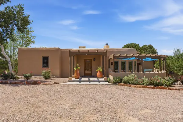 112 Sunrise Drive E, Santa Fe, NM 87506