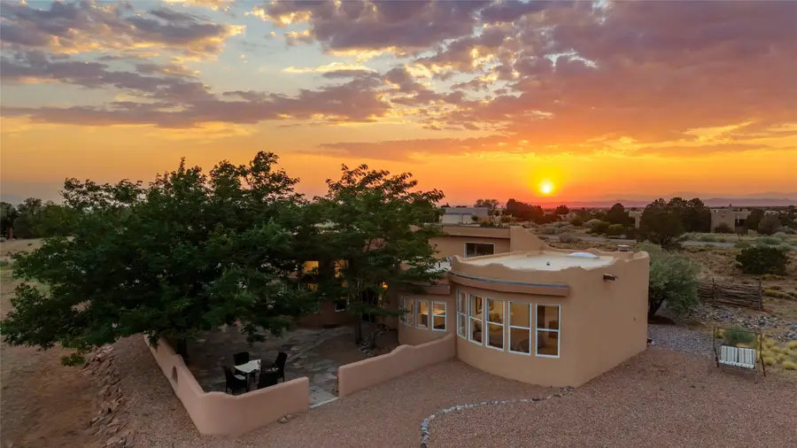 1 Sombra Court, Santa Fe, NM 87508 - #3
