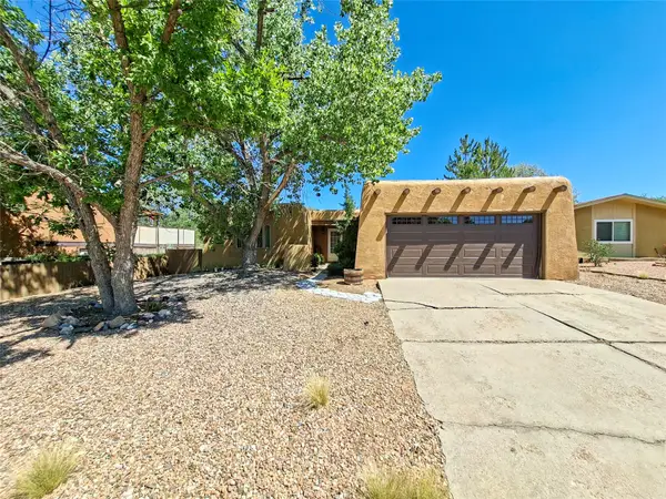 2531 Camino Cabestro, Santa Fe, NM 87505