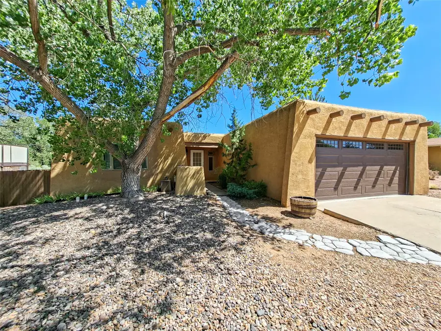 2531 Camino Cabestro, Santa Fe, NM 87505 - #2