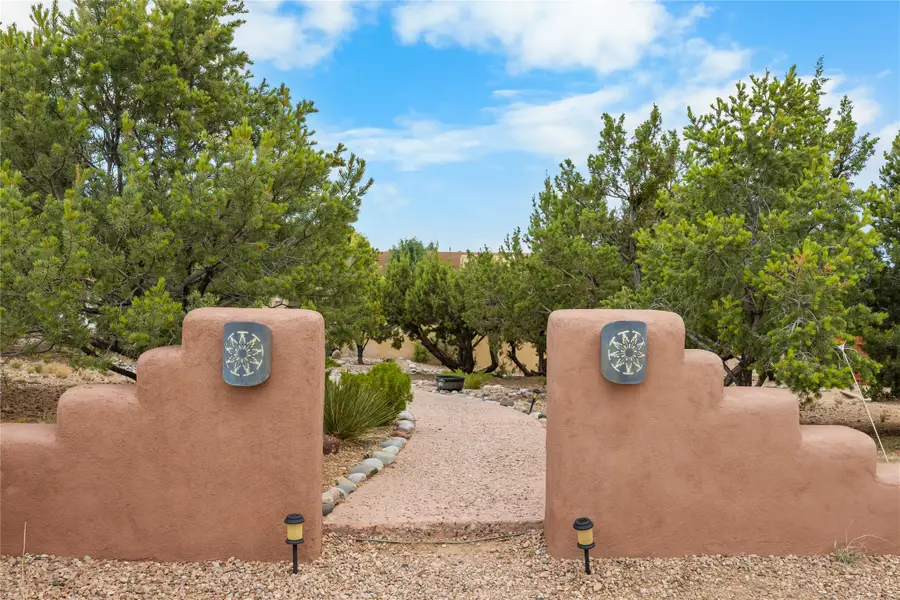 2308 Camino Vado, Santa Fe, NM 87507 - #2