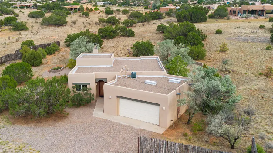 7 Gaviota Road, Santa Fe, NM 87508 - #2