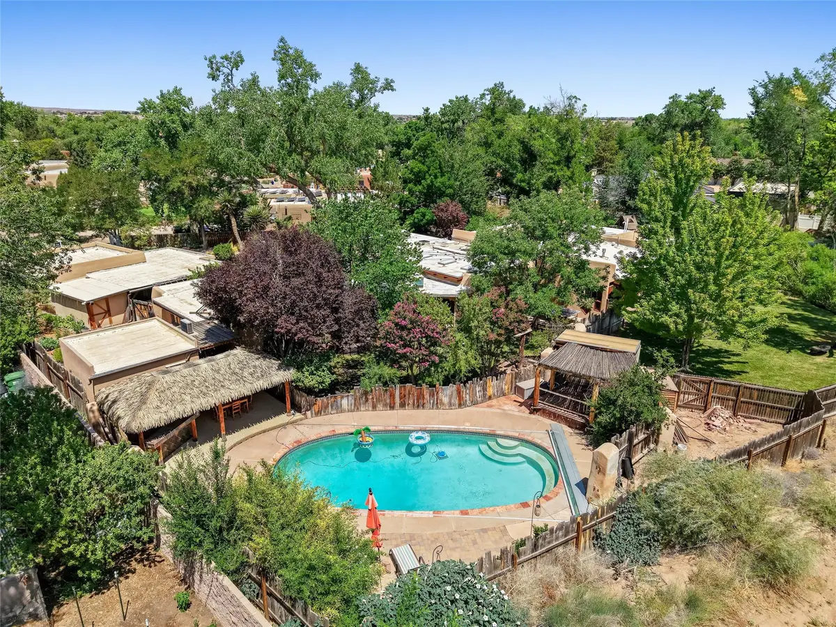 4068 Dietz Farm Circle Nw, Los Ranchos De Albuquerque, NM 87107 - #1