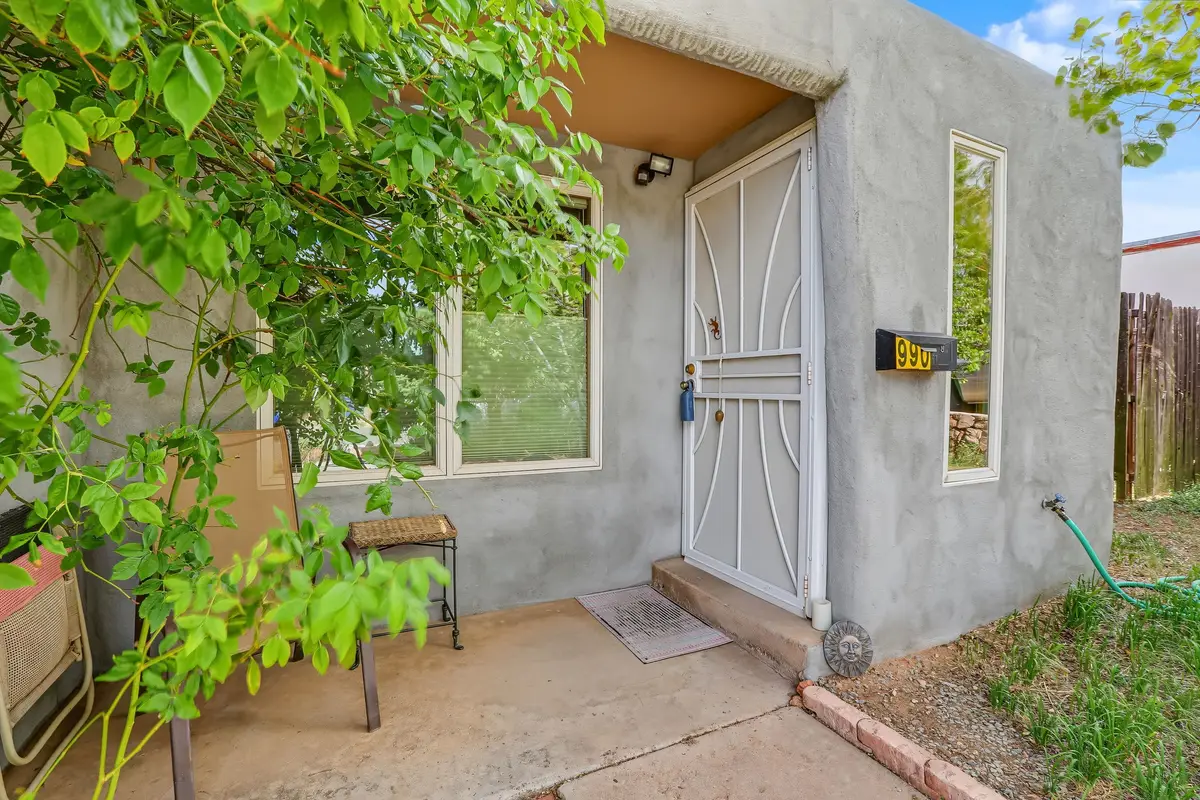 990 Calle Katarina, Santa Fe, NM 87507 - #1