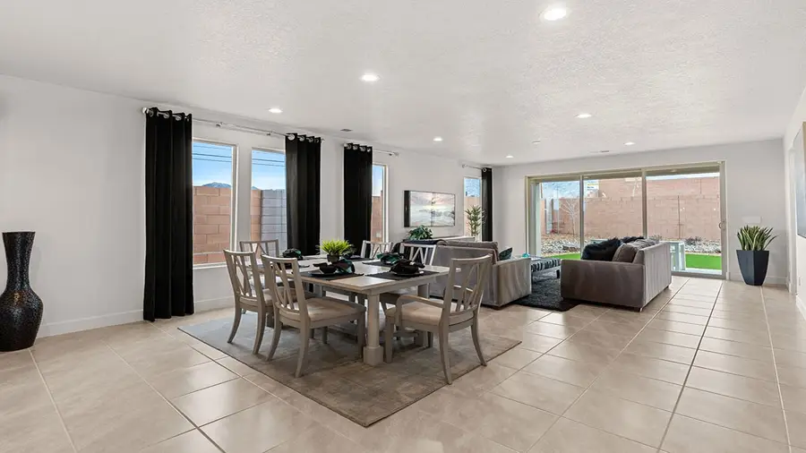 3307 Los Feliz, Santa Fe, NM 87507 - #3
