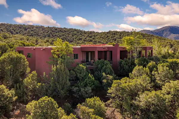 1980 Cerros Colorados, Santa Fe, NM 87501