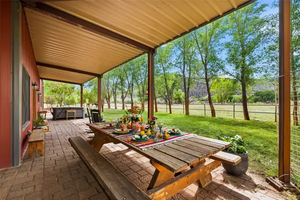 28 Rancho Acequias, Abiquiu, NM 87510